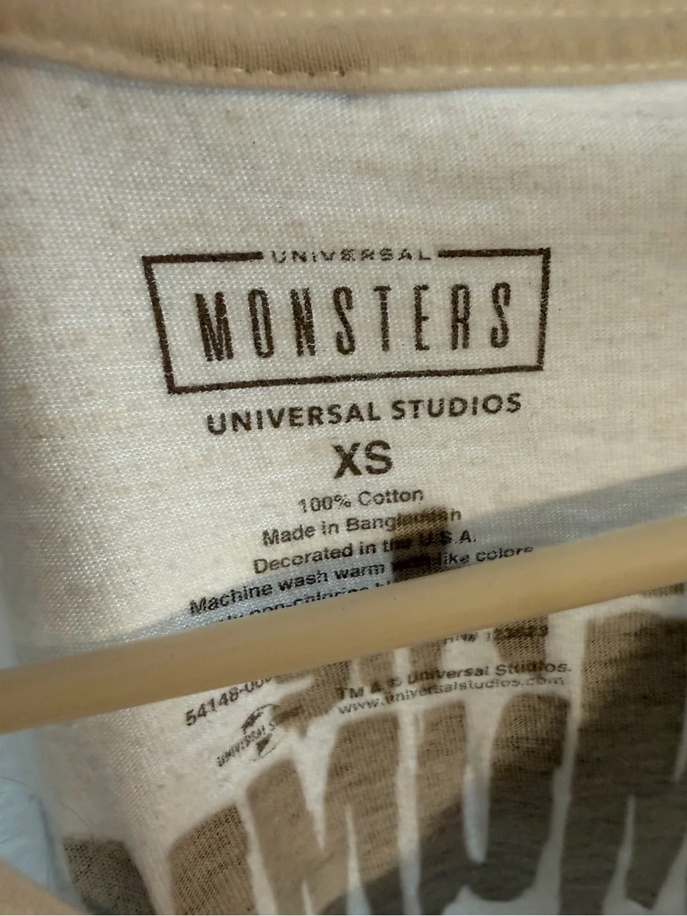Universal white short